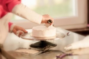 【おうち時間】愛用品も紹介！お菓子・パン作りにおすすめの道具15選